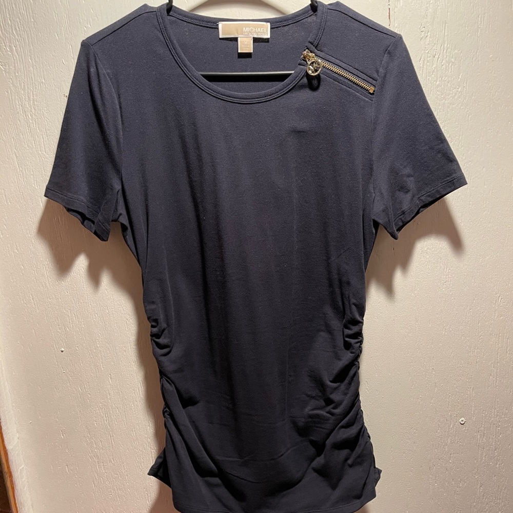 {MICHAEL KORS}NWOT•SIDE RUCHED DETAIL TOP - Picture 2 of 6